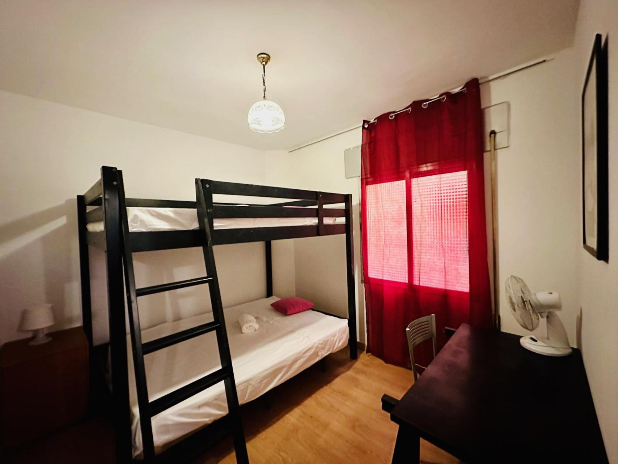 Punta Me Rooms In Madrid Downtown Екстериор снимка