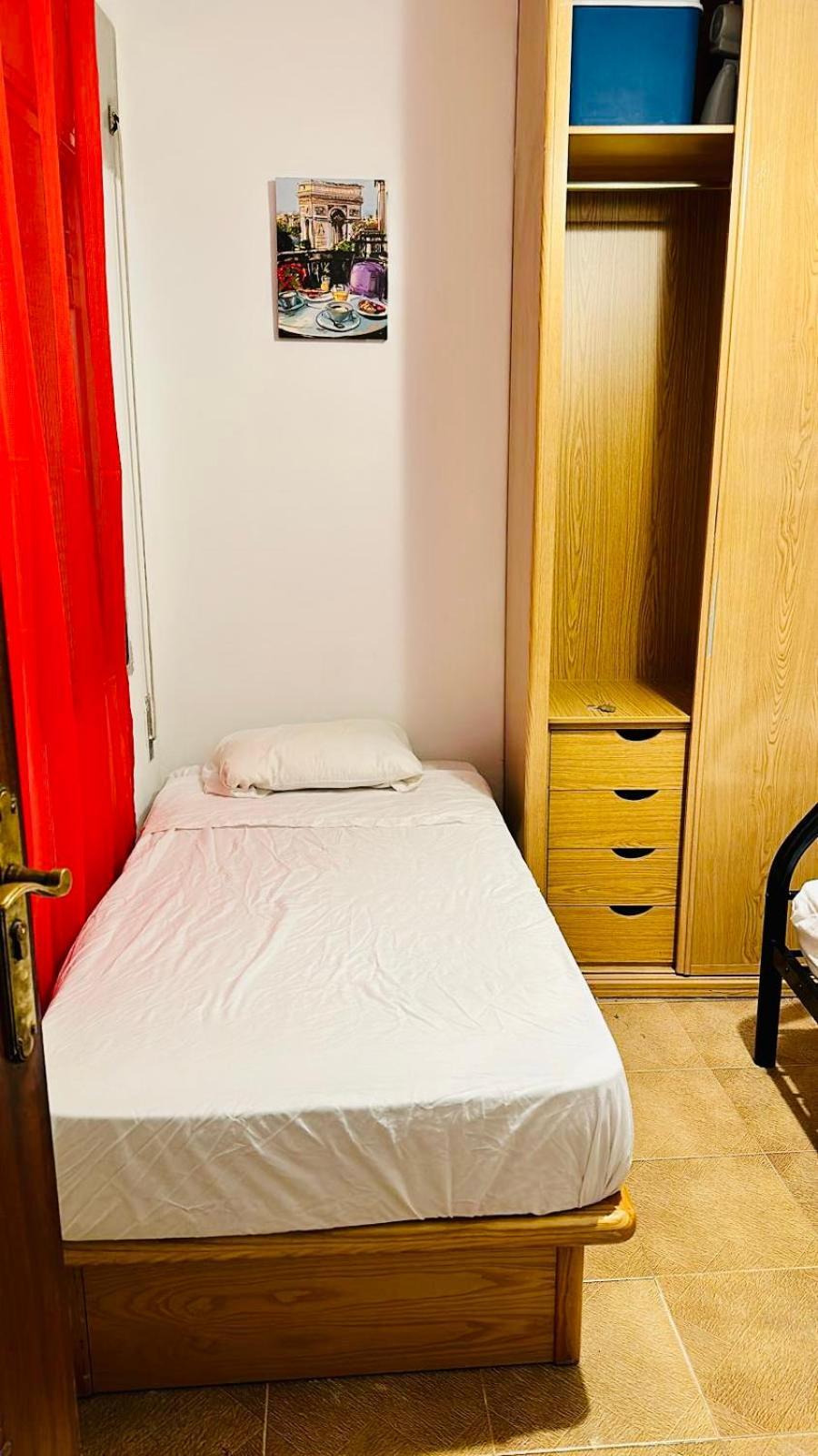 Punta Me Rooms In Madrid Downtown Екстериор снимка